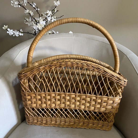 Boho Chic Wicker Rattan Magazine Rack/Organization